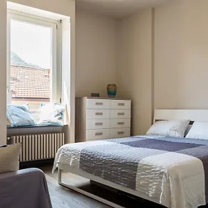 Apartment Numero Due Piazza Mazzini - Bymyhomeincomo, Como